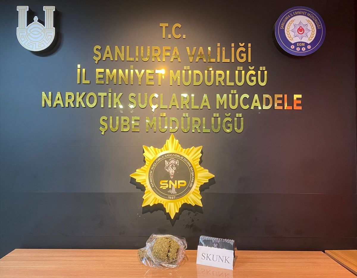 Şanlıurfa\'da 3 Kilogram Skunk Ele Geçirildi, 5 Şüpheli Gözaltına Alındı