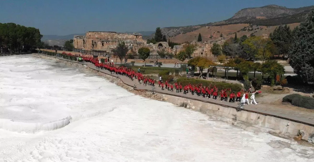 Pamukkale\'de 100. Yıl Klibi Çekildi