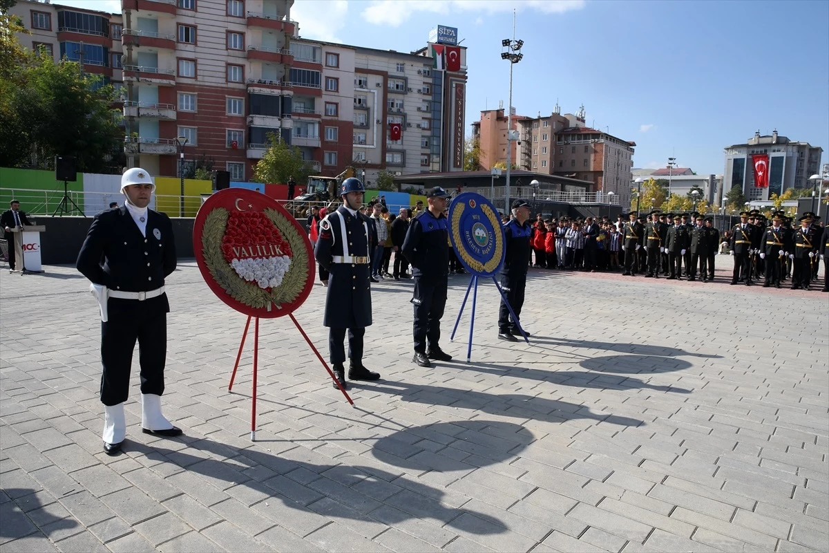 Bitlis\'te 29 Ekim Cumhuriyet Bayramı kutlamaları