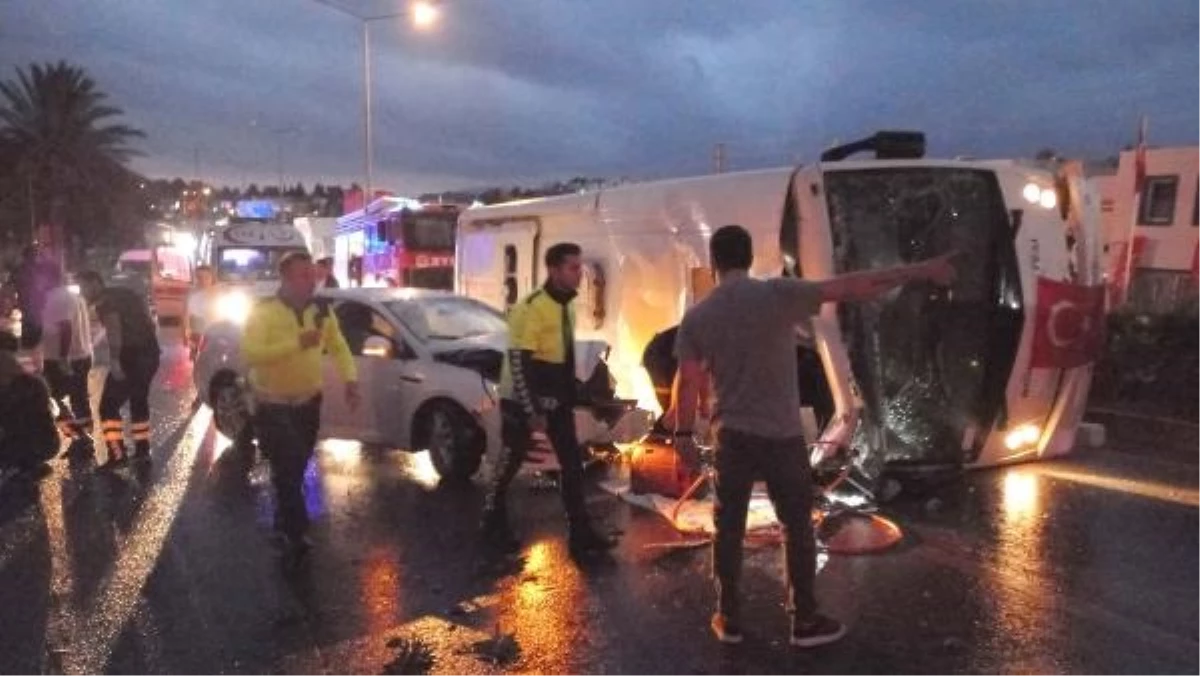 Bodrum\'da midibüs kazası: 3\'ü aynı aileden 4 kişi yaralandı