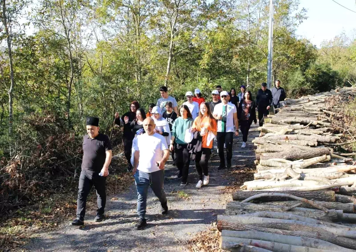 Körfez Belediyesi, Köyler Bölgesinde Doğa Yürüyüşü Etkinliği Düzenledi