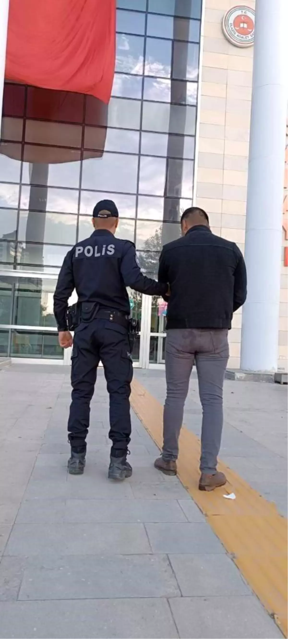 Elazığ\'da otodan hırsızlık yapan zanlı yakalandı