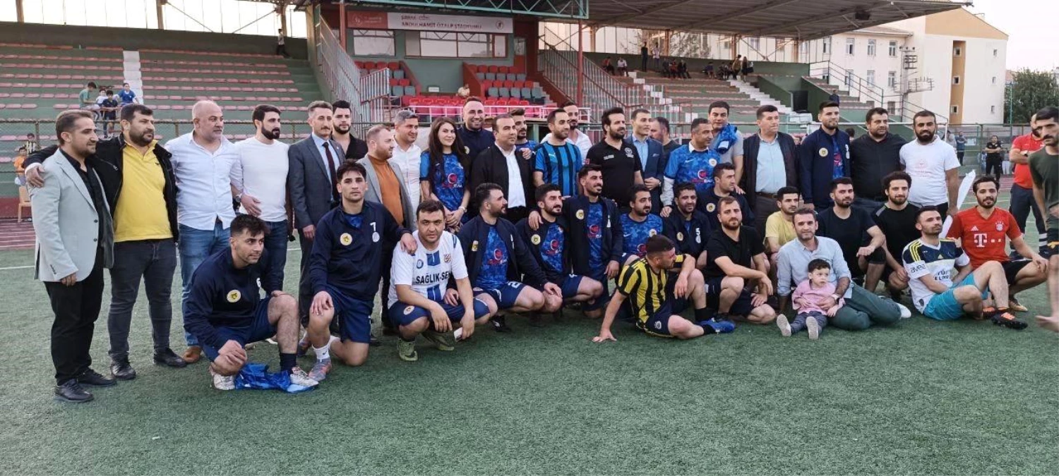 Cizre Devlet Hastanesi, Cumhuriyetin 100. yıl etkinlikleri futbol turnuvasında şampiyon oldu