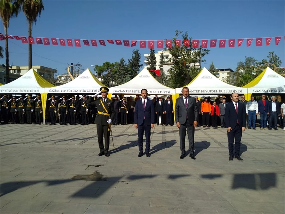Gaziantep İlçelerinde Cumhuriyet\'in 100. Yılı Kutlamaları Düzenlendi
