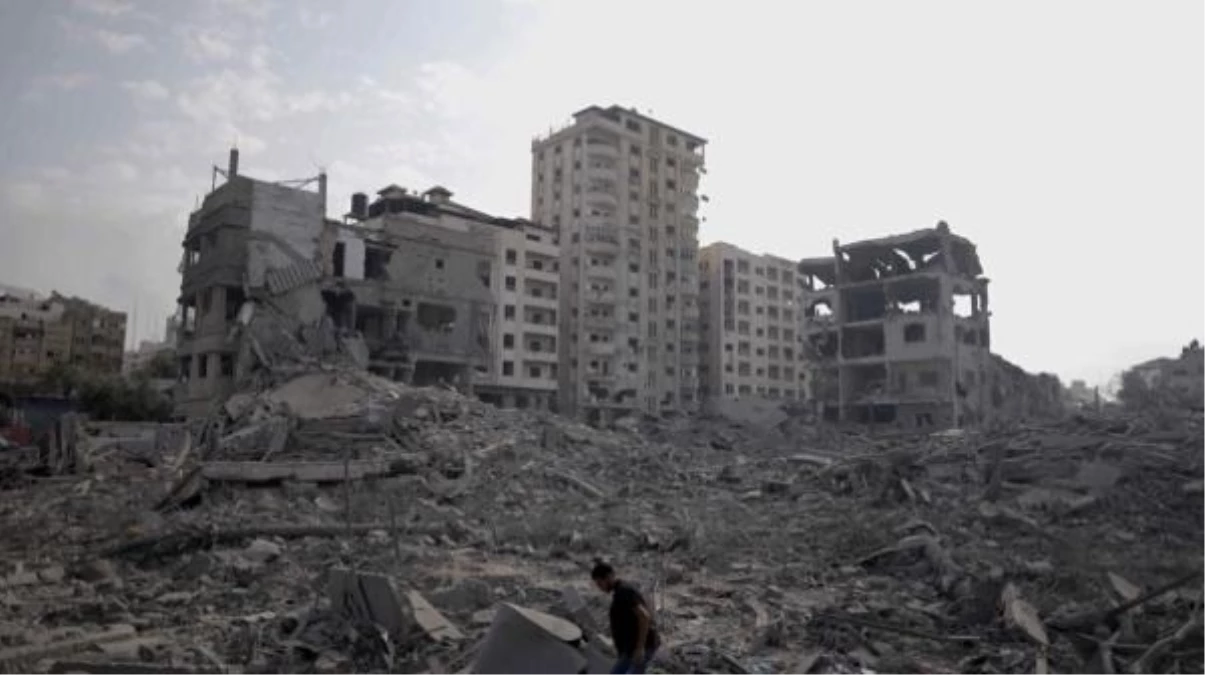 BM UNRWA, İsrail saldırıları sonucu Gazze\'de ölen personel sayısının 53\'e yükseldiğini açıkladı