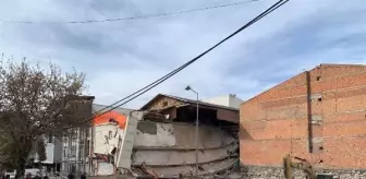Ankara'da Yıkım Sonrası Bina Çöktü