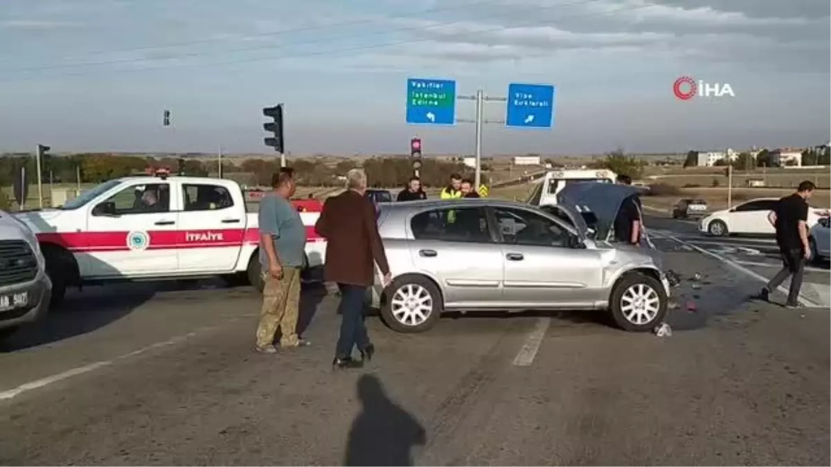 Işık ihlali kazayı beraberinde getirdi: 4 yaralı