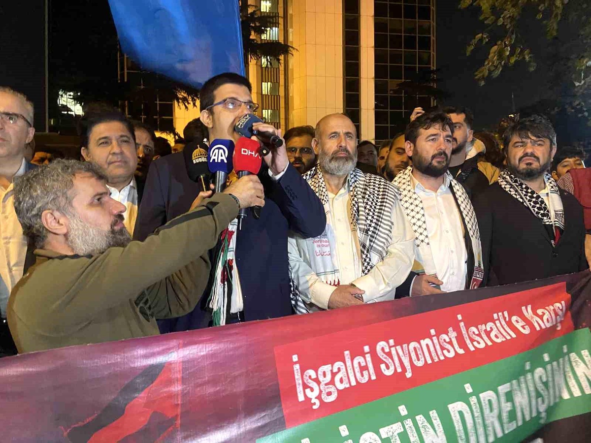 İstanbul\'da İsrail Başkonsolosluğu Önünde Gazze Saldırıları Protesto Edildi