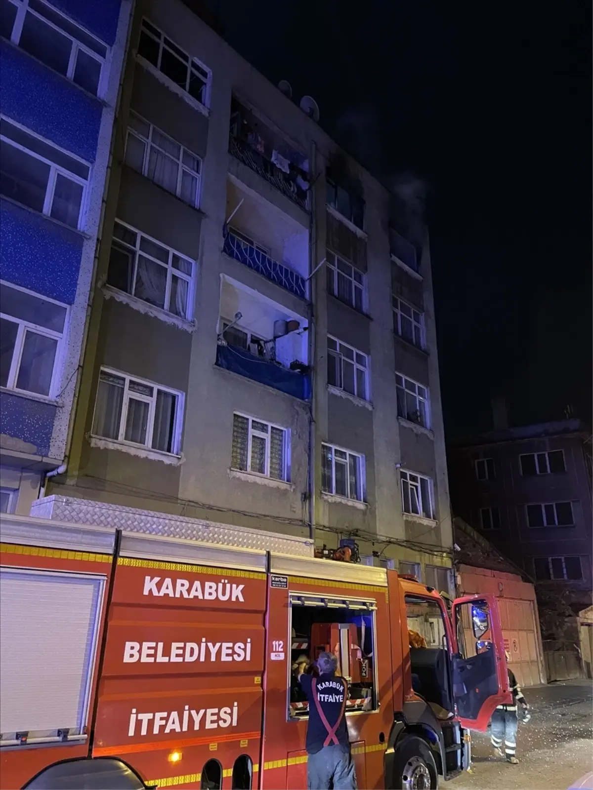 Karabük\'te apartman dairesinde çıkan yangın söndürüldü