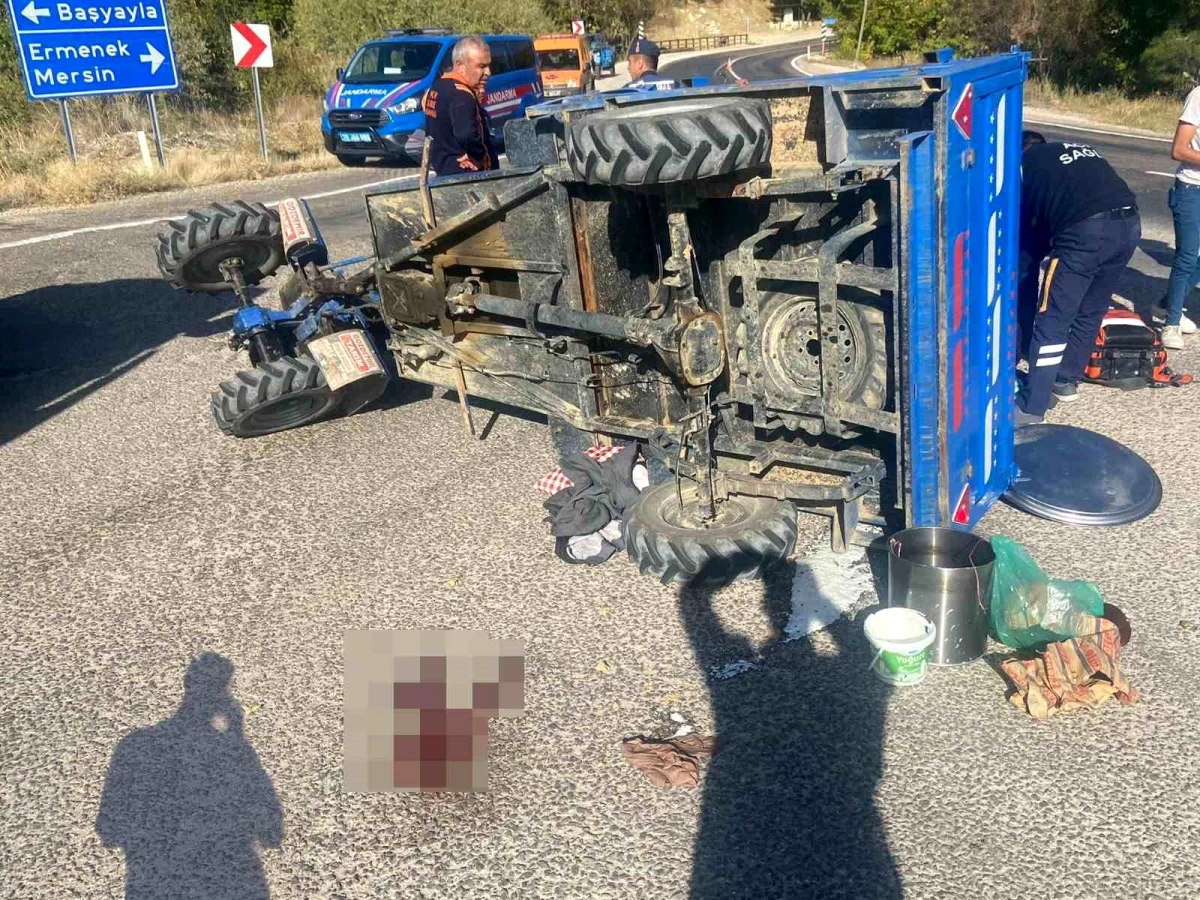 Karaman\'da minibüs ile patpat motoru çarpışması: 1 ölü, 2 yaralı