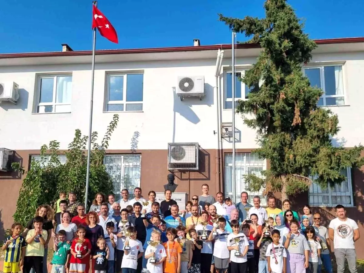 Muğla\'da 100. Yılında Cumhuriyet Satranç Turnuvası Sonuçlandı