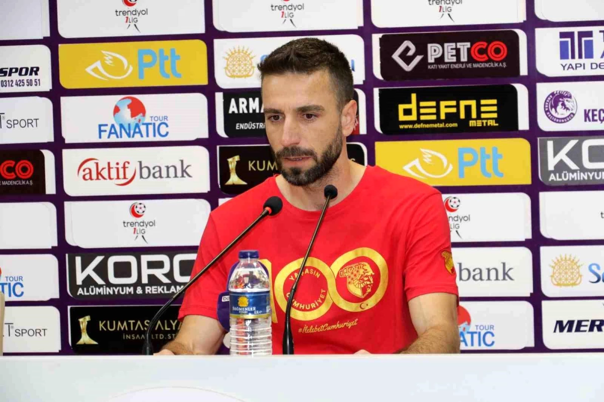 Göztepe Teknik Direktörü Kokovic: \'Hala deplasmanda gol yemedik, takımımla gurur duyuyorum\'