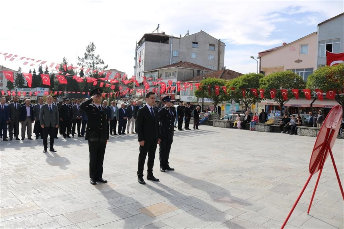 Samsun\'un Asarcık ilçesinde Cumhuriyet Bayramı çelenk sunma töreni düzenlendi