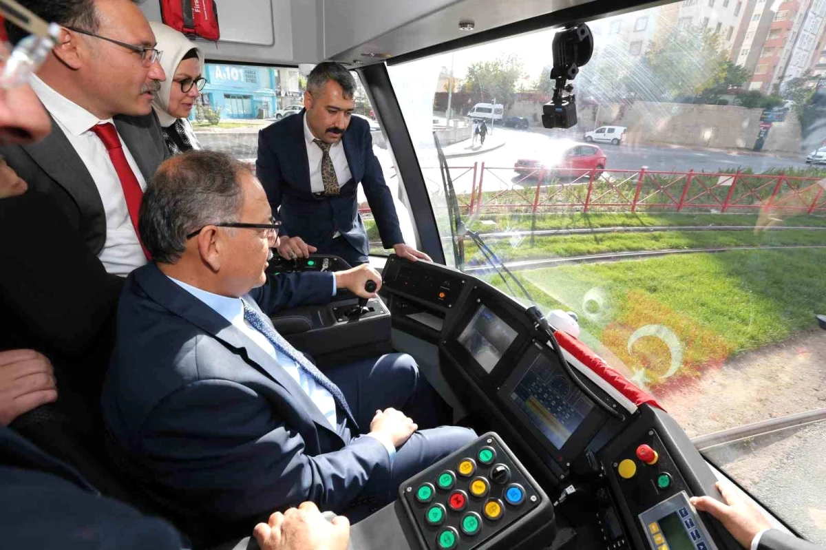 Kayseri Kentiçi Raylı Taşıma Sistemi 5. Etap Talas Mevlana Mahallesi-Cumhuriyet Meydanı Hattı Açıldı