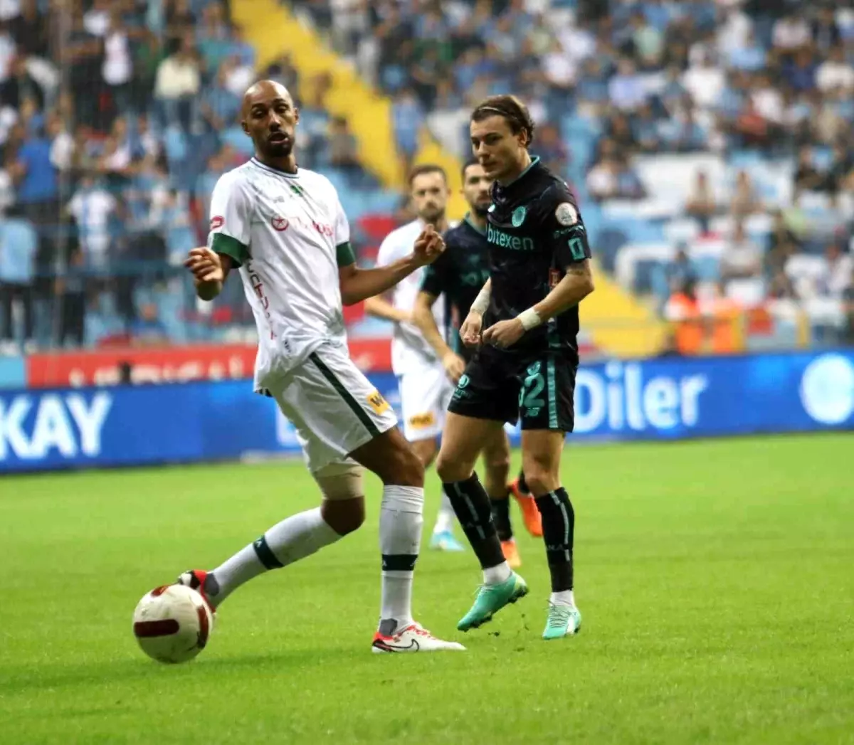 Trendyol Süper Lig: Y. Adana Demirspor: 0 Konyaspor: 0 (Maç devam ediyor)