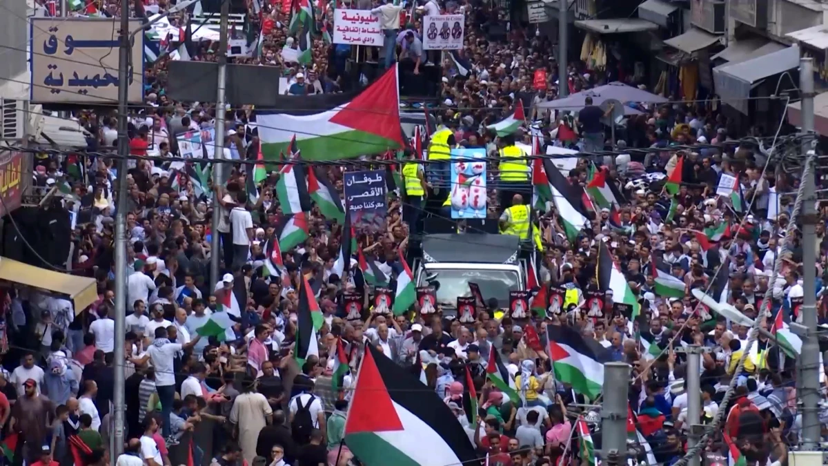 Ürdün\'deki gösterilerde Filistinlilere destek