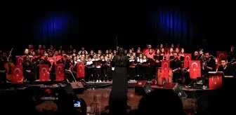 Uşak'ta Cumhuriyetin Sesleri Konseri Düzenlendi