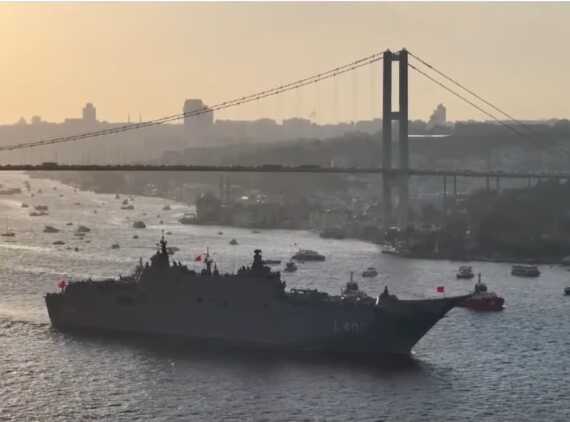 29 Ekim Cumhuriyet Bayramı dolayısıyla İstanbul Boğazı'nda 100 geminin geçiş töreni başladı