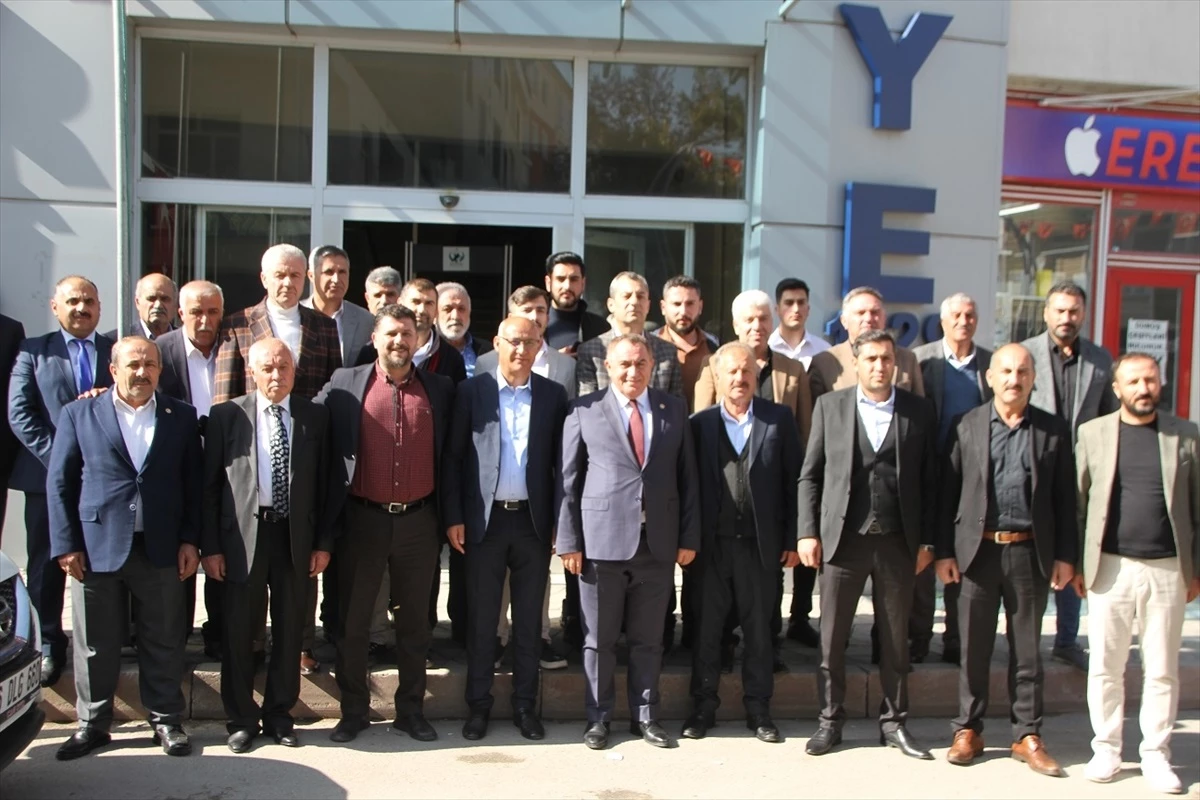 AK Parti Milletvekili Şimşek, Malazgirt\'te ziyaretlerde bulundu