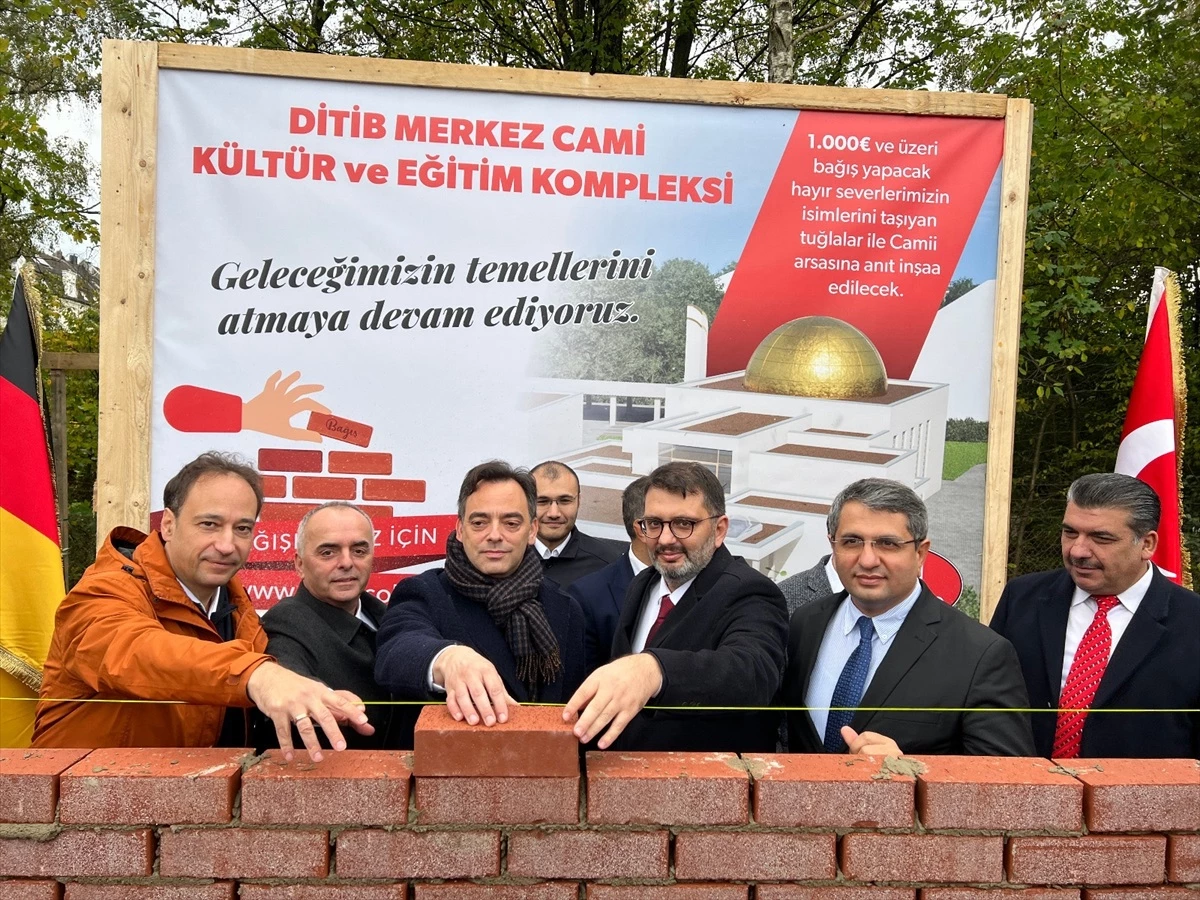 Almanya\'da Solingen DİTİB Merkez Camisi\'nin Temeli Atıldı