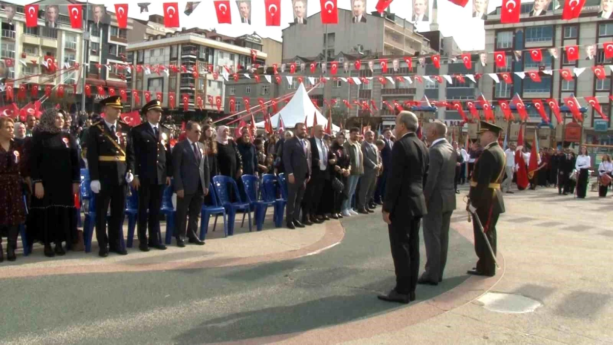 Arnavutköy\'de Cumhuriyetin 100. yılı coşkuyla kutlanıyor