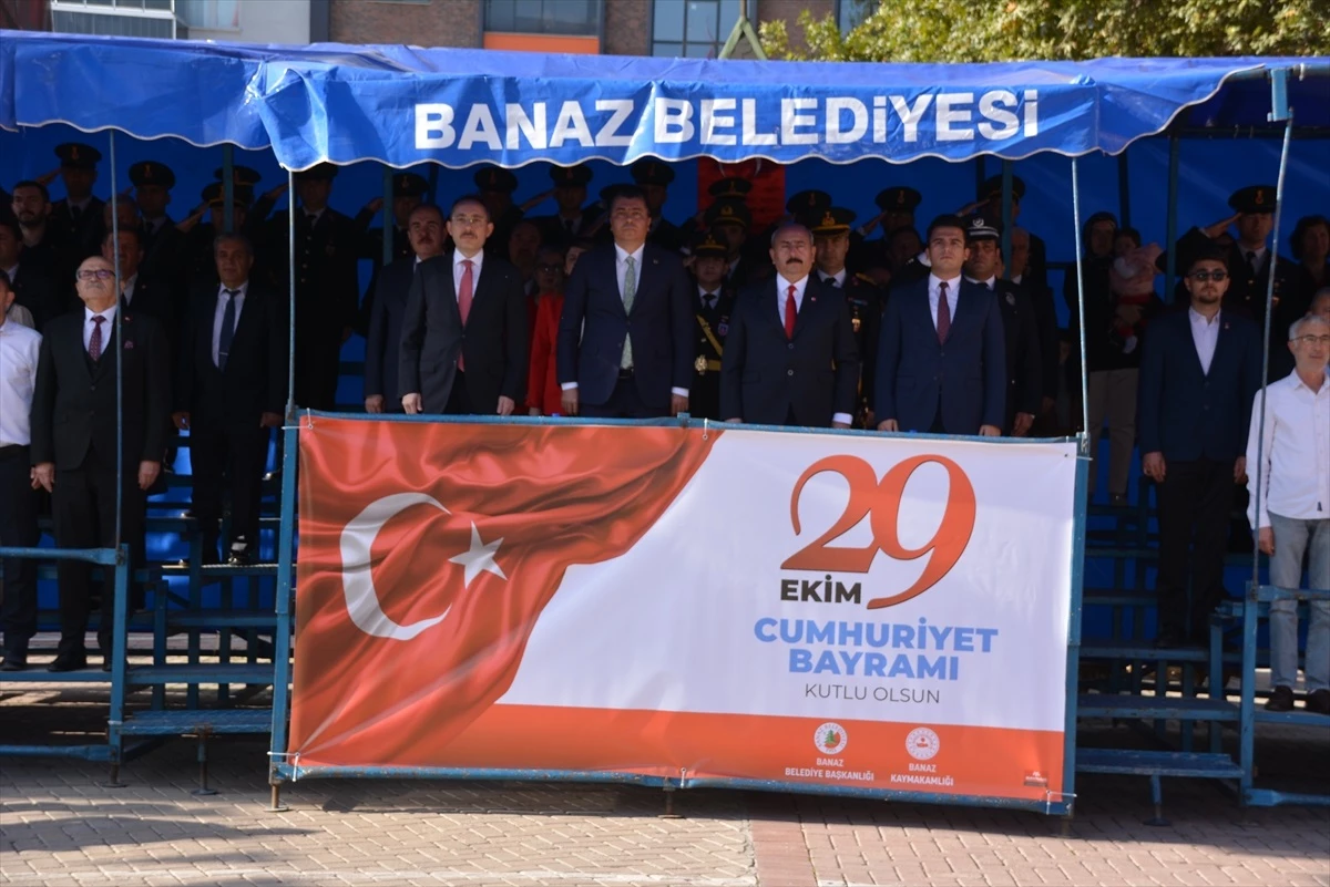 Banaz\'da Cumhuriyet\'in 100. kuruluş yıl dönümü kutlandı