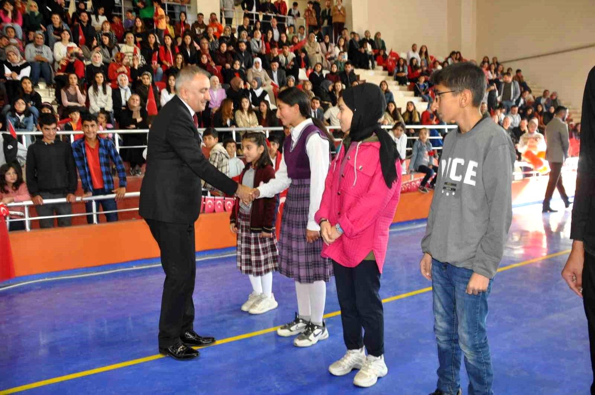Bulanık\'ta 29 Ekim Cumhuriyet Bayramı coşkusu