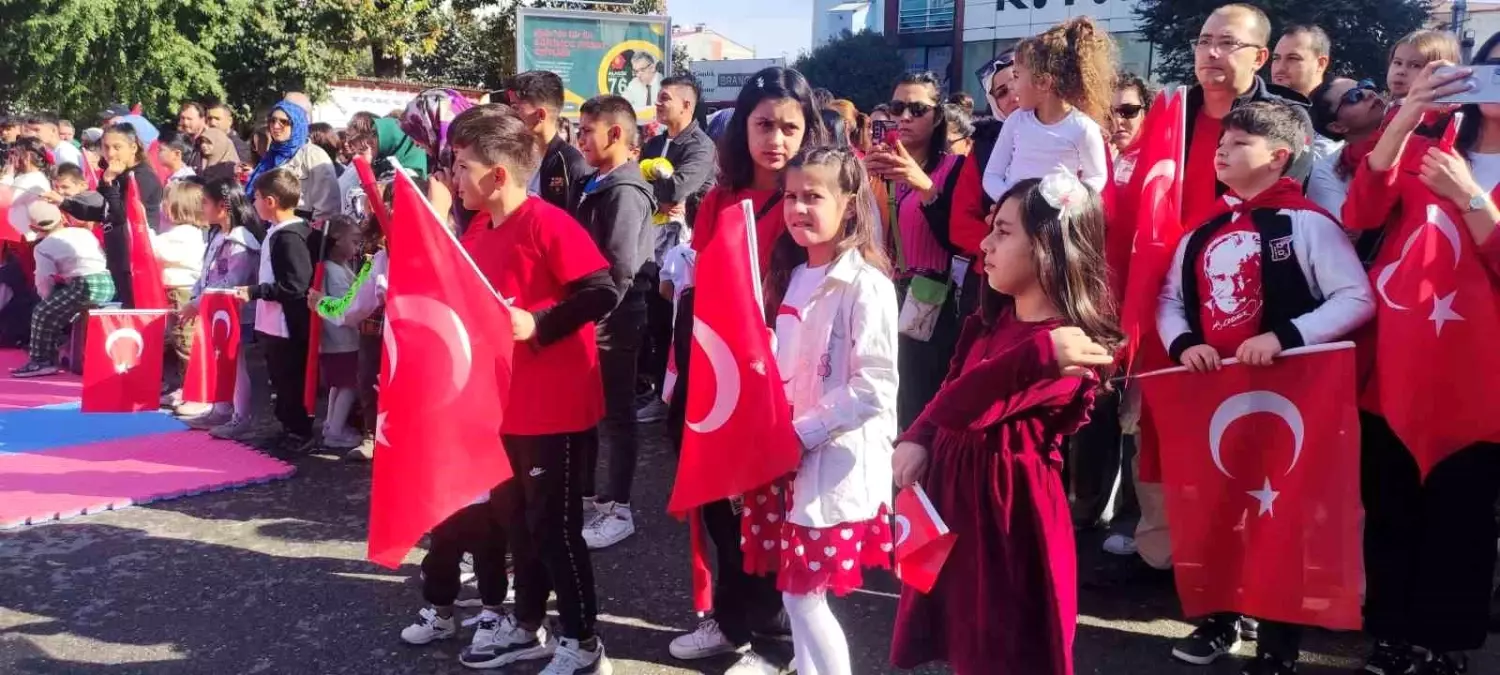 Iğdır\'da Cumhuriyetin 100. yılı coşkuyla kutlandı