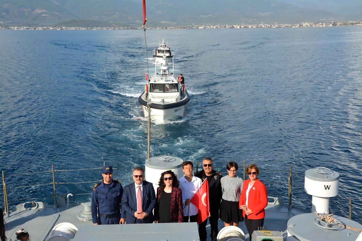 Cumhuriyetin 100. Yılında Sahil Güvenlik\'ten "Cumhuriyet Tekne Turu"