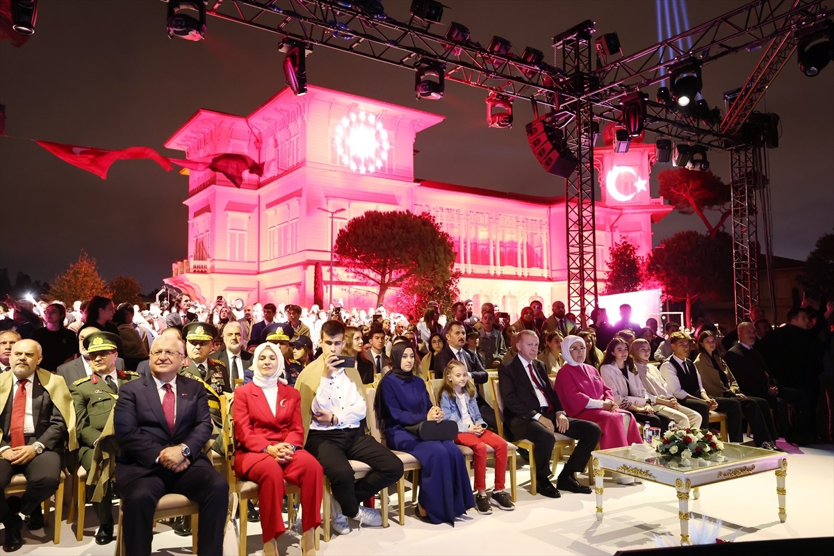 Emine Erdoğan\'dan "Cumhuriyet\'in 100. yılı" paylaşımı Açıklaması