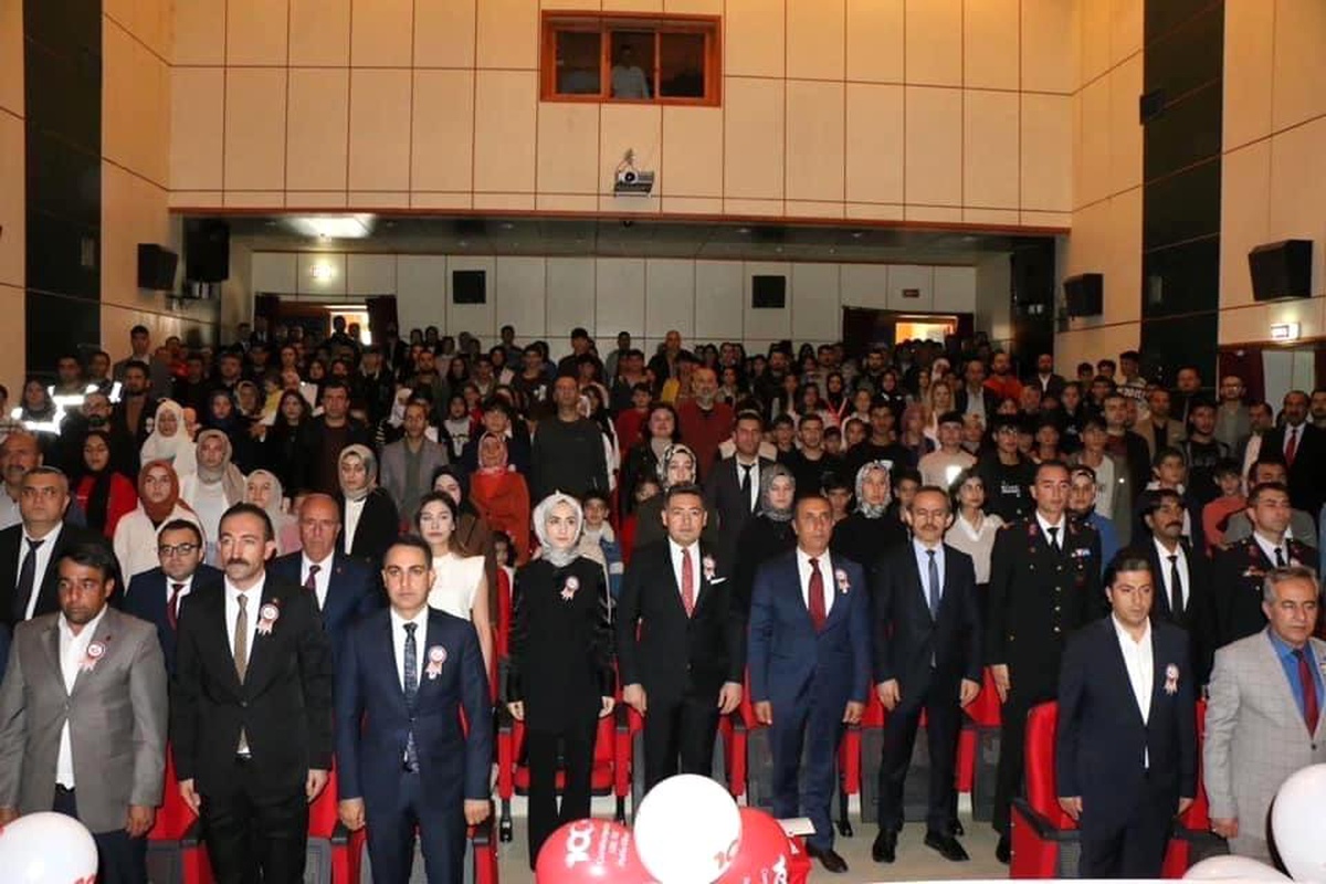 Hizan\'da 29 Ekim Cumhuriyet Bayramı coşkusu