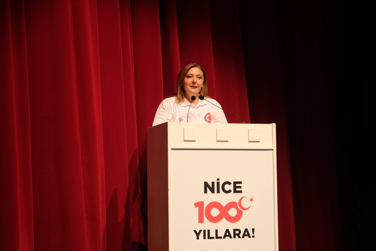 İELEV Okulları, Cumhuriyet\'in 100. yılını törenle kutladı