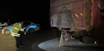 Eskişehir'de Kamyonla Otomobil Çarpıştı: 2 Kişi Hayatını Kaybetti