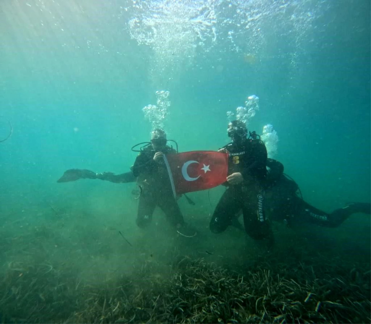 Balıkesir Gömeç\'te Cumhuriyet\'in 100. yılına özel dalış etkinliği düzenlendi