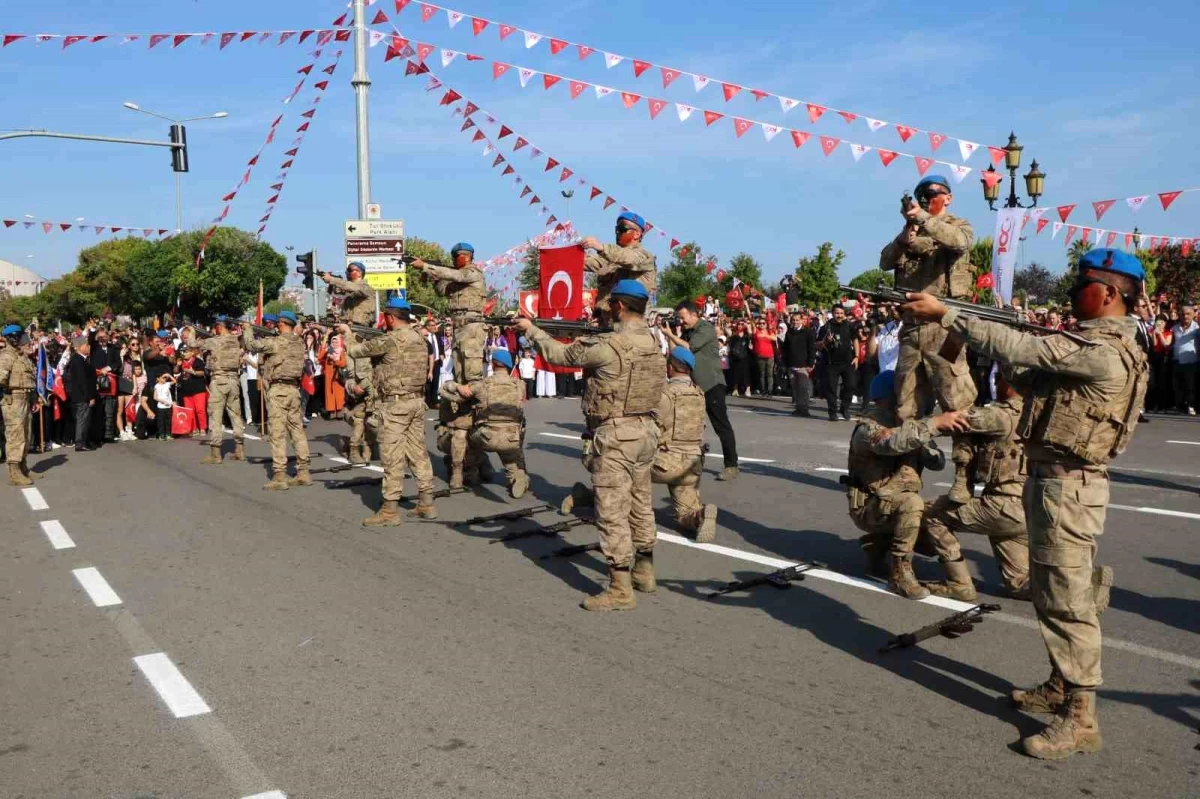 Samsun\'da 29 Ekim Cumhuriyet Bayramı Coşkuyla Kutlandı