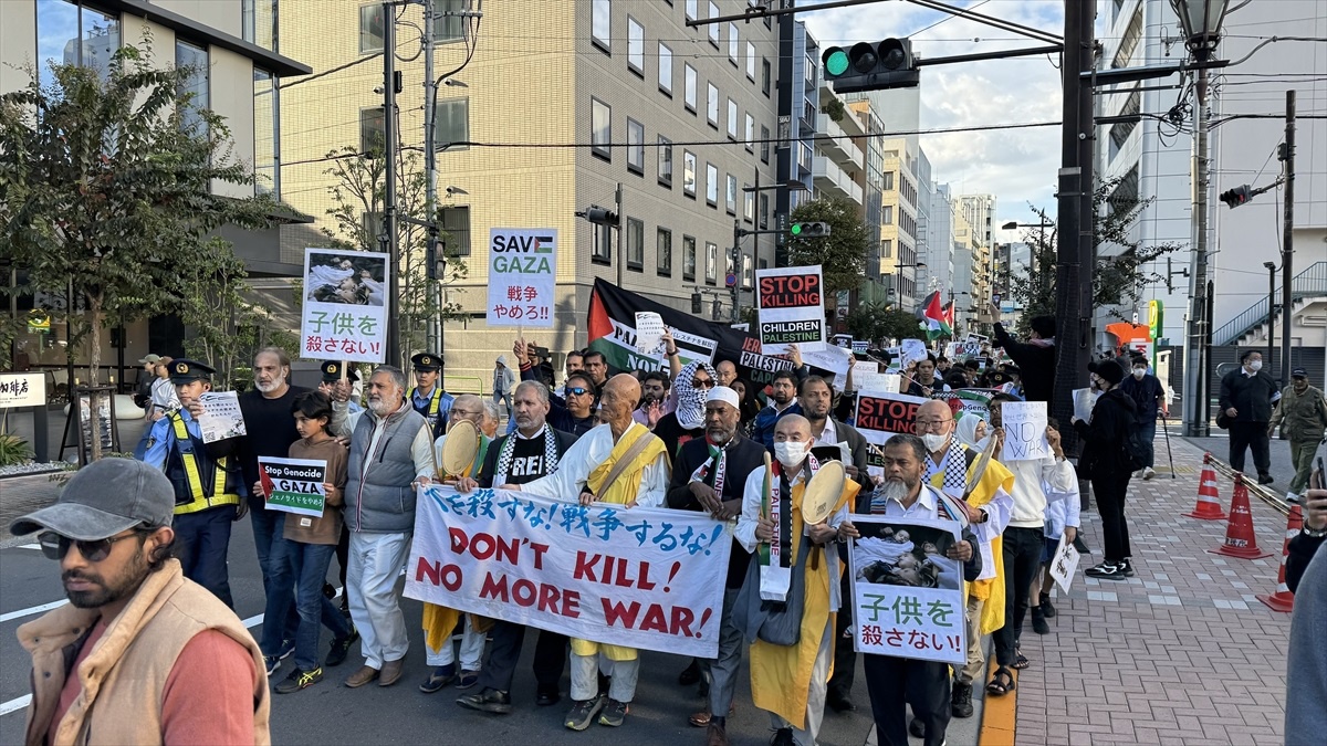 Tokyo\'da Filistinlilere Destek Gösterisi