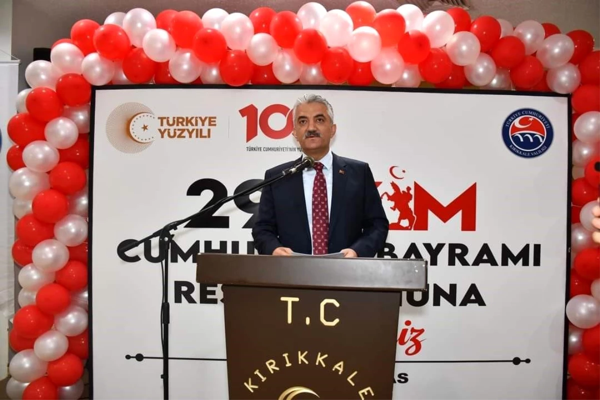 Kırıkkale Valisi Mehmet Makas, Cumhuriyet Bayramı\'nın 100. yılını coşkuyla kutladı