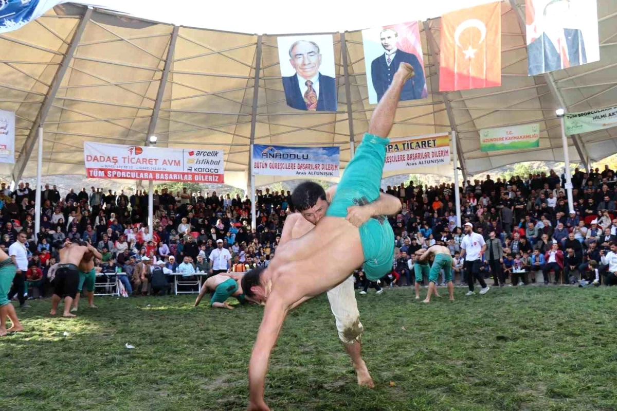 Erzurum\'da 100. Cumhuriyet Karakucak Güreşleri düzenlendi