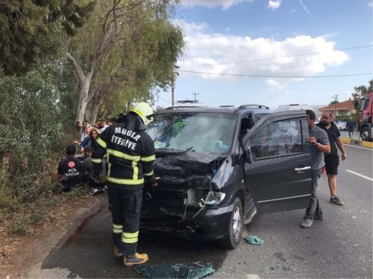Muğla\'da VİP minibüs kazasında 5 kişi öldü, sürücü tutuklandı