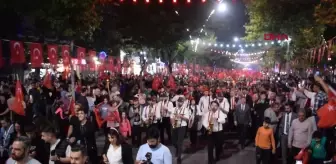 Batman'da Fener Alayı ve Bayrak Yürüyüşü