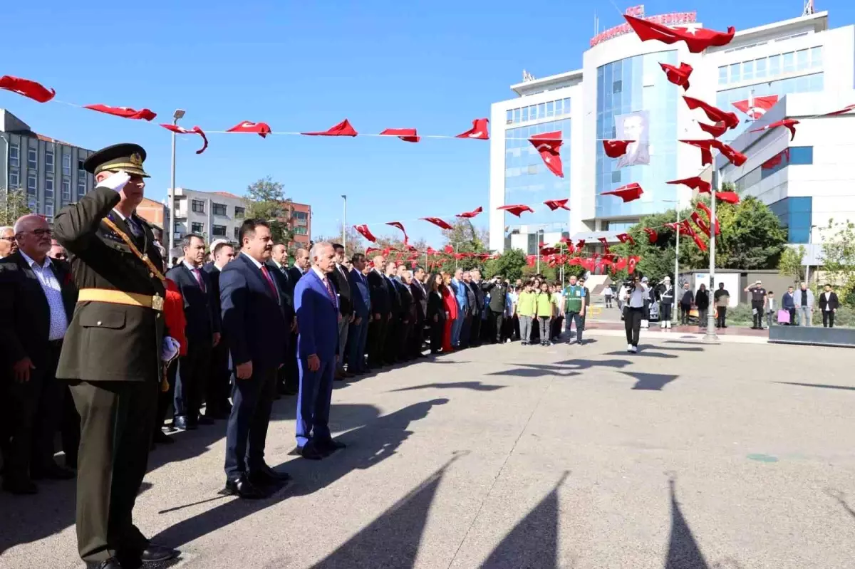 Bayrampaşa\'da 100\'üncü yıl coşkusu