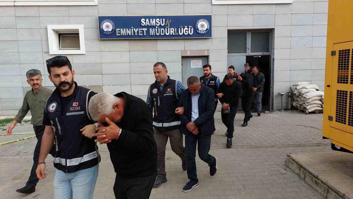 Samsun Büyükşehir Belediyesi\'ne ait asfalt plenti tesisinden çalınan malzemelerle ilgili 8 kişi adliyeye sevk edildi