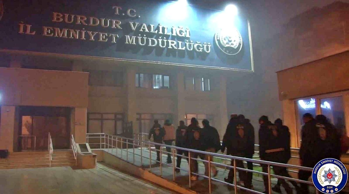 Burdur\'da 17 Zanlı Tutuklandı