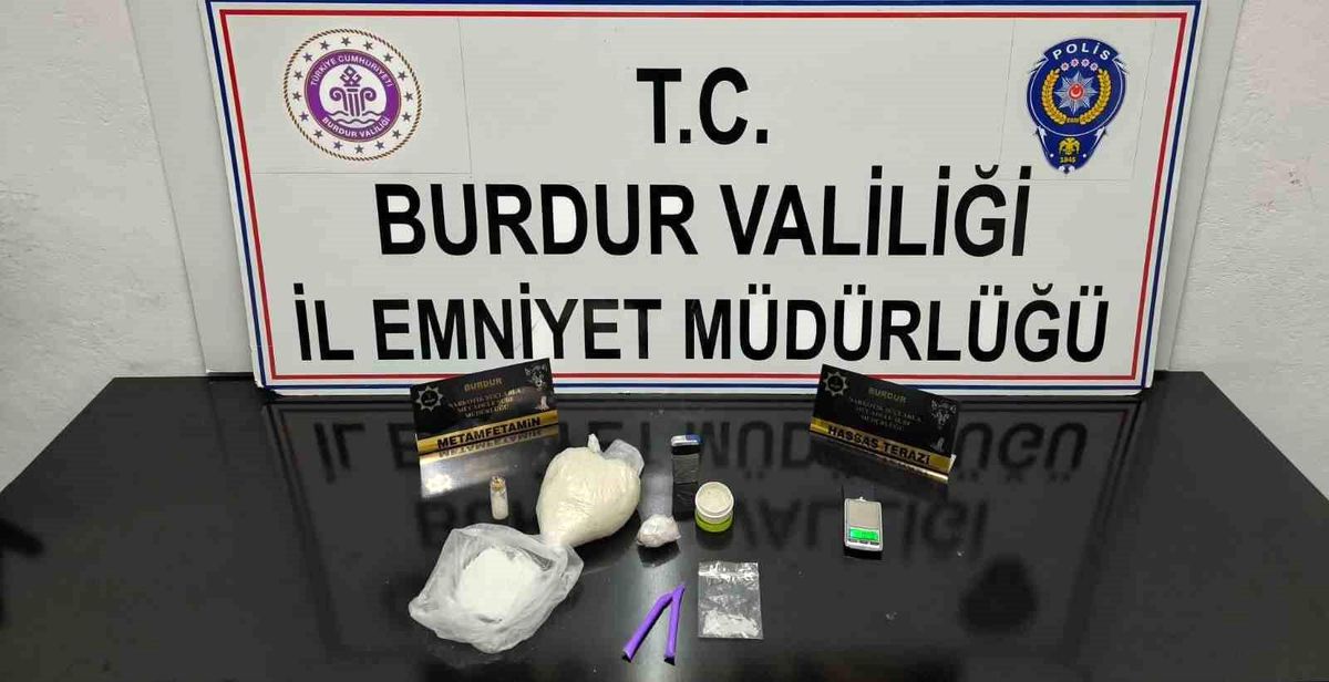 Burdur\'da Uyuşturucu Operasyonunda 2 Şüpheli Tutuklandı