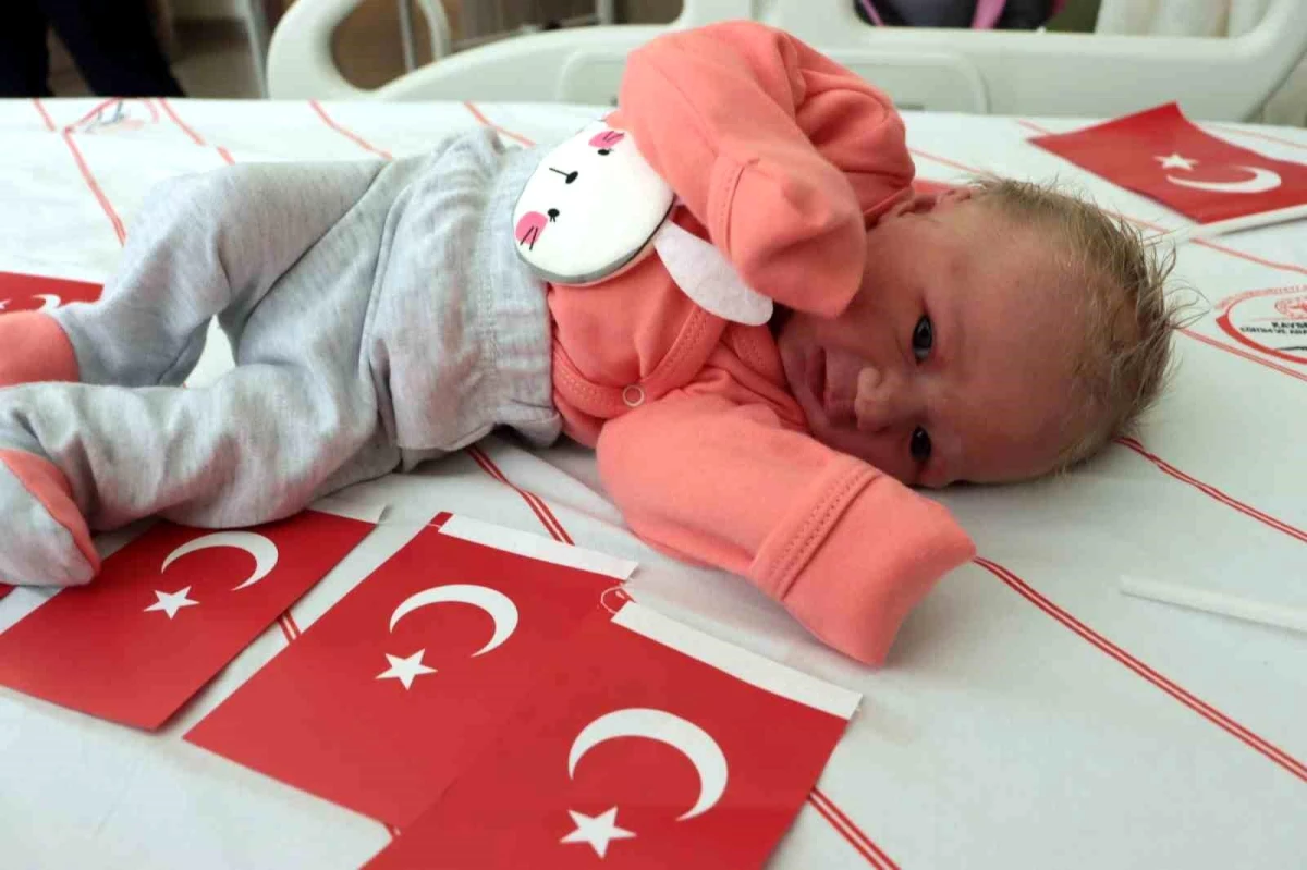 Cumhuriyet\'in 100. yılında Kayseri\'de dünyaya gelen kız bebek