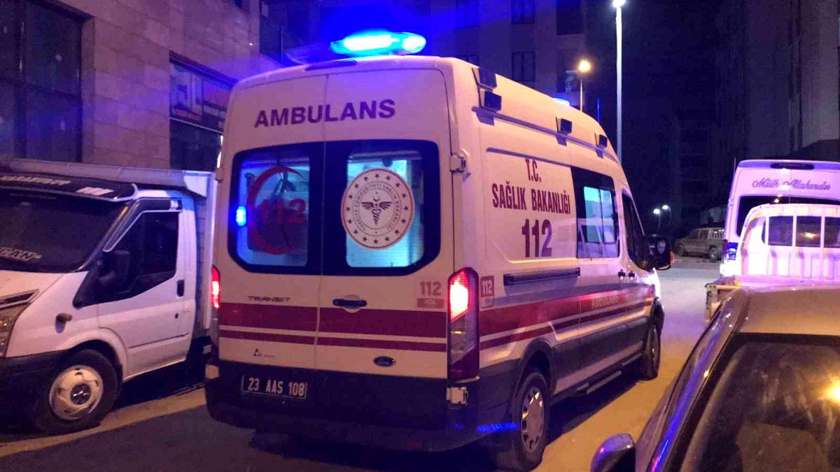 Elazığ\'da iş şahsı iş yerinde saldırıya uğradı