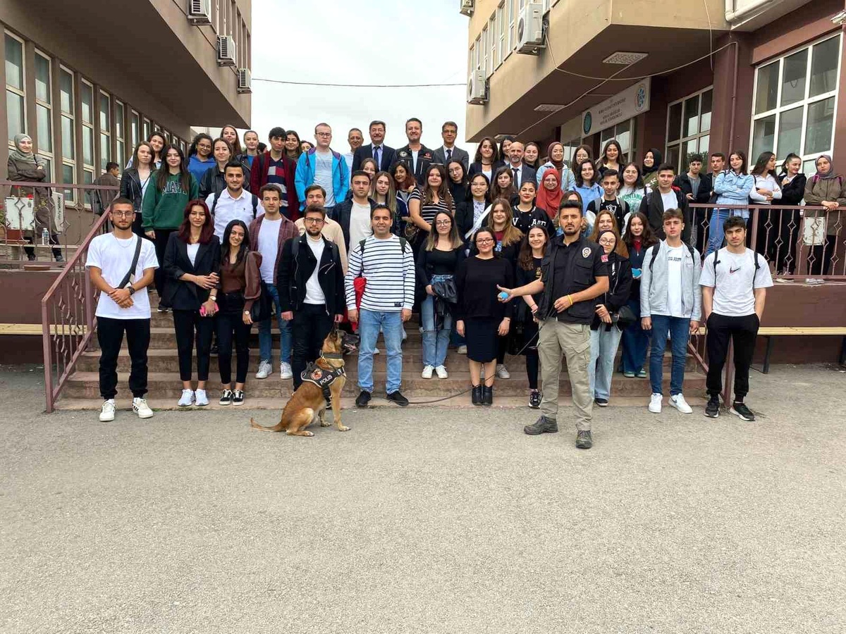 Bursa\'da Narkotik Polisi Anne ve Narko Nokta Faaliyetleri