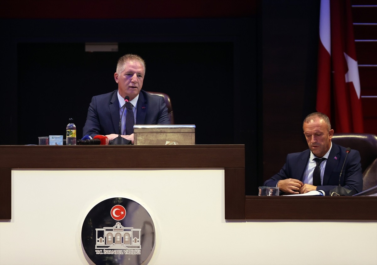 İstanbul Valisi Davut Gül, Karla Mücadele Çalışmalarını Planlamamızda Fayda Var