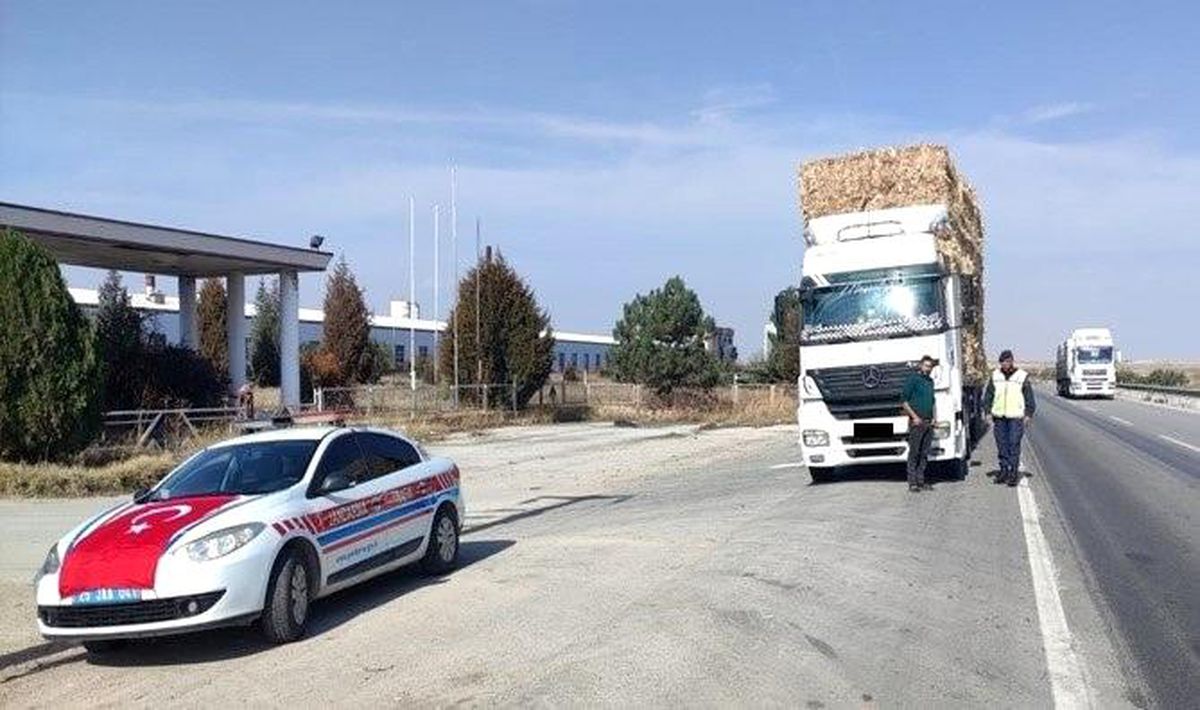 Eskişehir\'de Trafik Denetimlerinde 375 Sürücüye 609 Bin TL Cezai İşlem Uygulandı