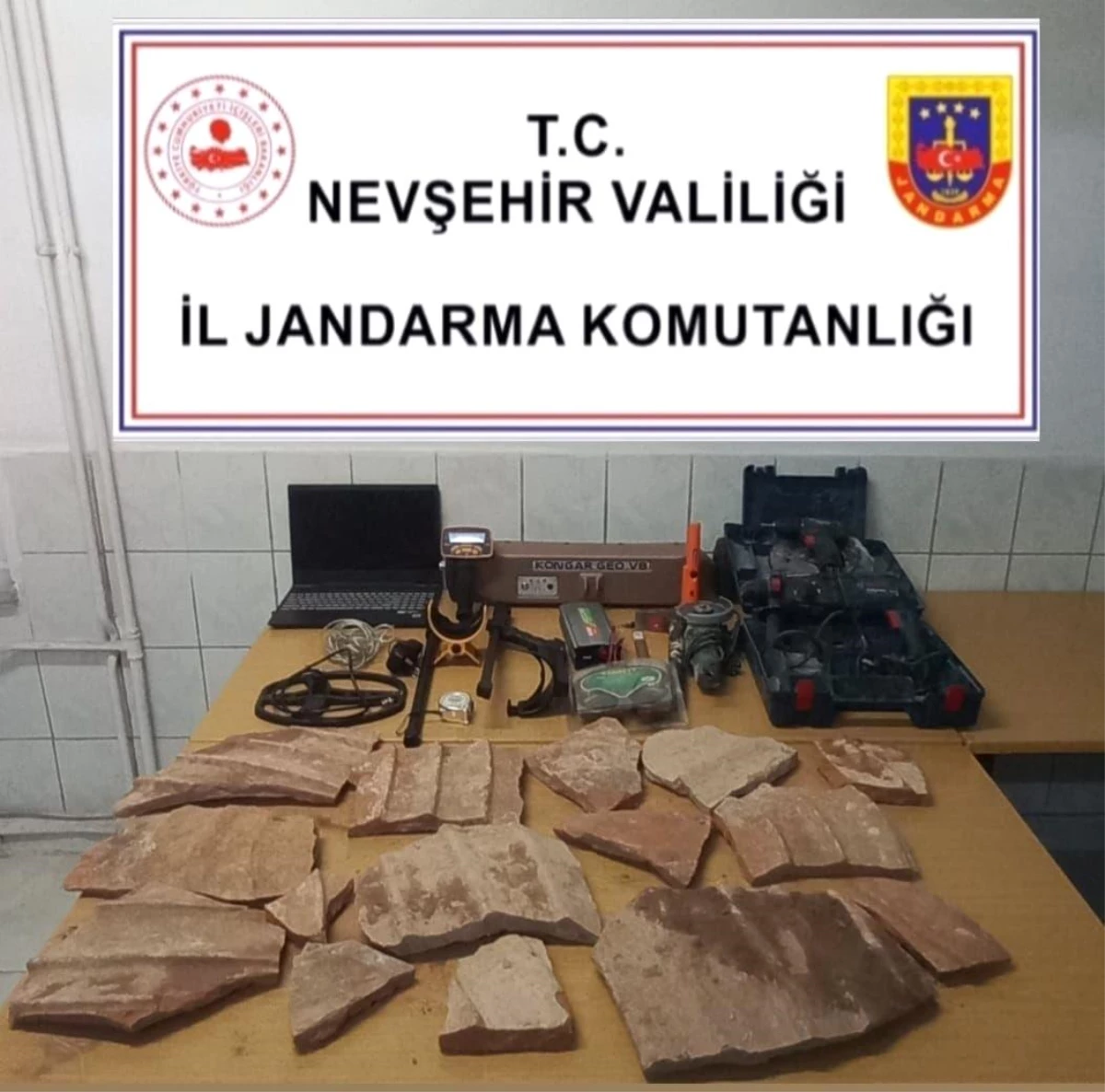 Nevşehir\'de Kaçak Kazı Yapan 7 Kişi Suçüstü Yakalandı
